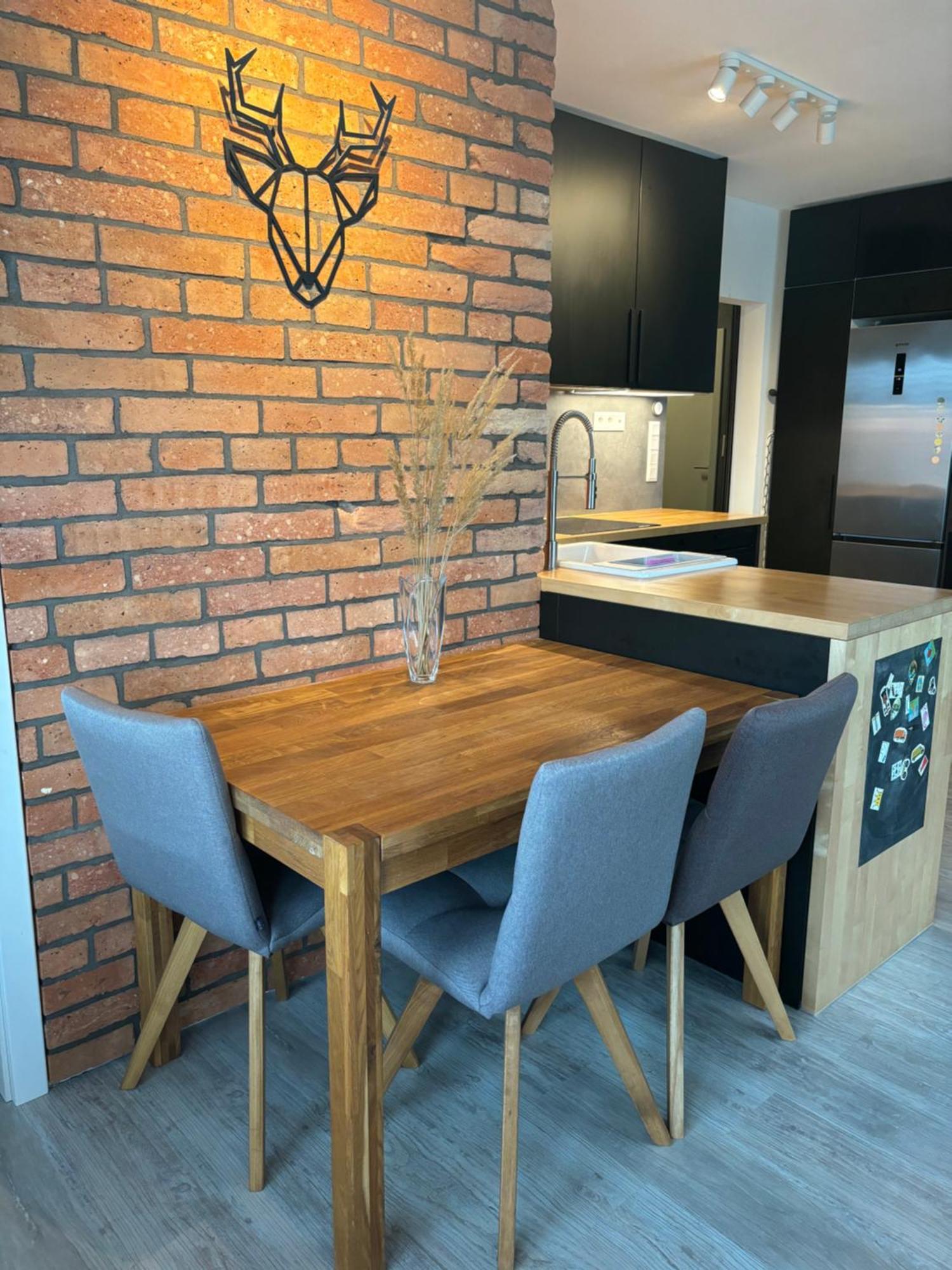 Premiere Apartment Bratislava - Private Parking מראה חיצוני תמונה